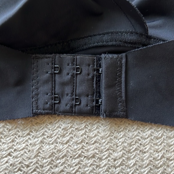 Two Danskin bras - Picture 9 of 9